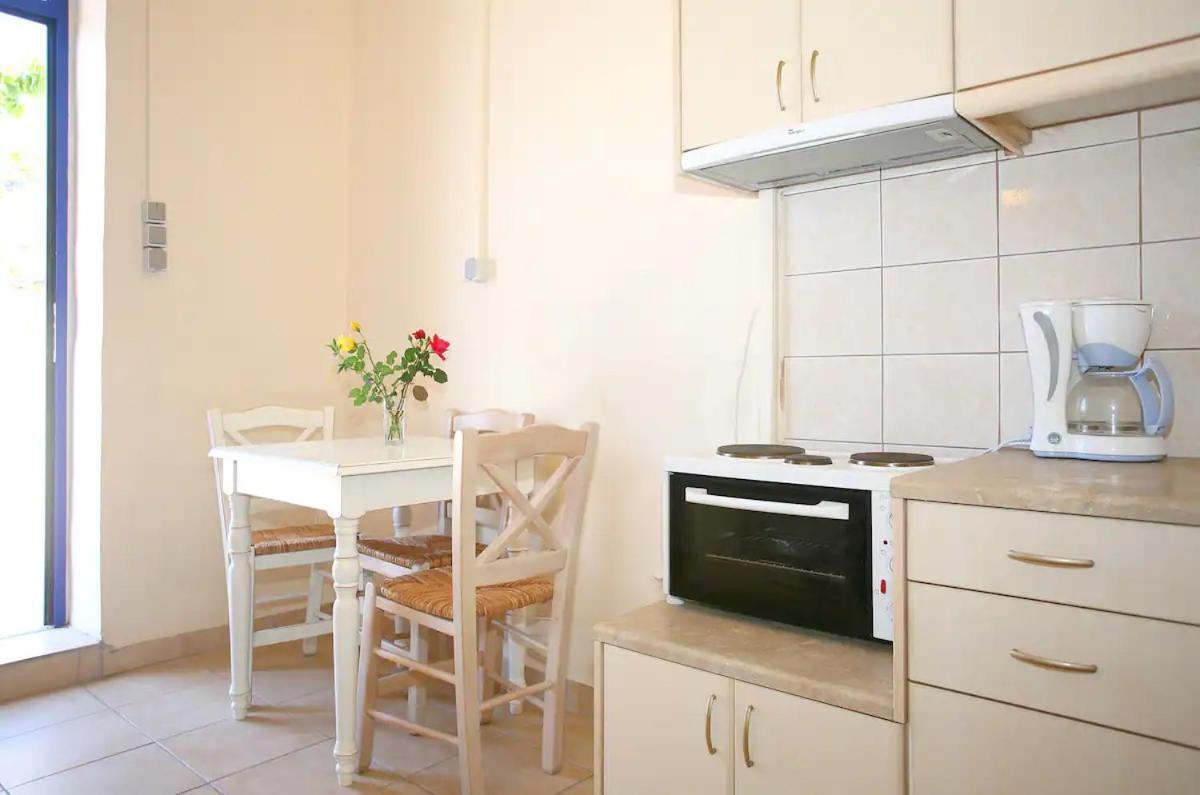On The Beach Apartments Khora Sfakion Luaran gambar