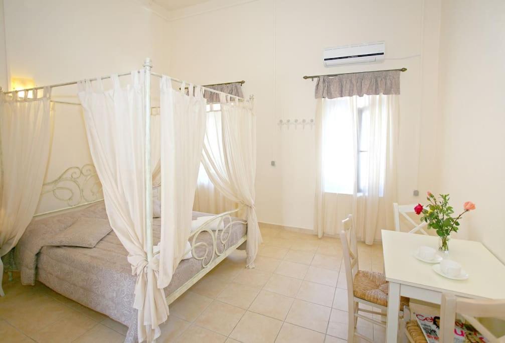On The Beach Apartments Khora Sfakion Luaran gambar