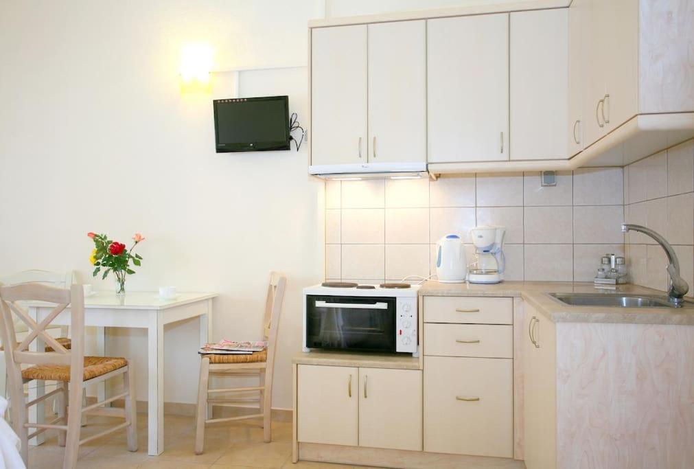 On The Beach Apartments Khora Sfakion Luaran gambar